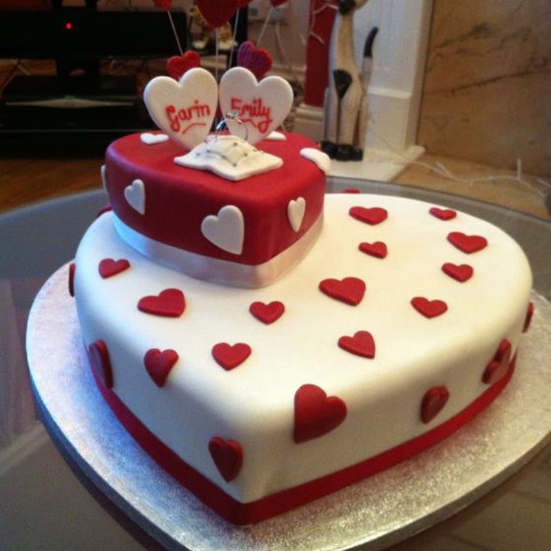 Beautiful Birthday Cake in the Shape of a Double Heart, Decorated with  Marzipan Roses. the Cake is Number 17 Stock Image - Image of decoration,  gift: 185942389